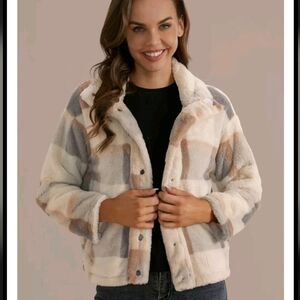 AMOLI  Plaid Teddy Jacket Polyester Plush Faux Fur Size S Great Condition